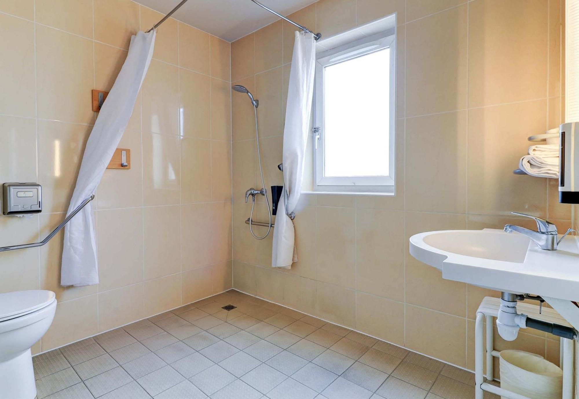 B&B Hotel Dijon Les Portes Du Sud Marsannay-la-Côte Eksteriør billede